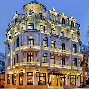 3* Hotel Royal